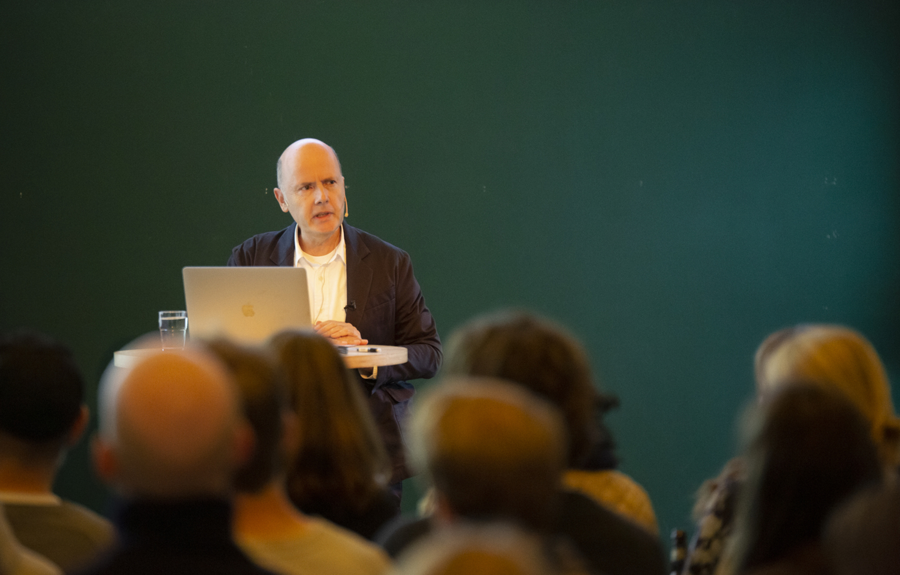 Forelesning med Jonathan Sergison. Foto: Alex Asensi