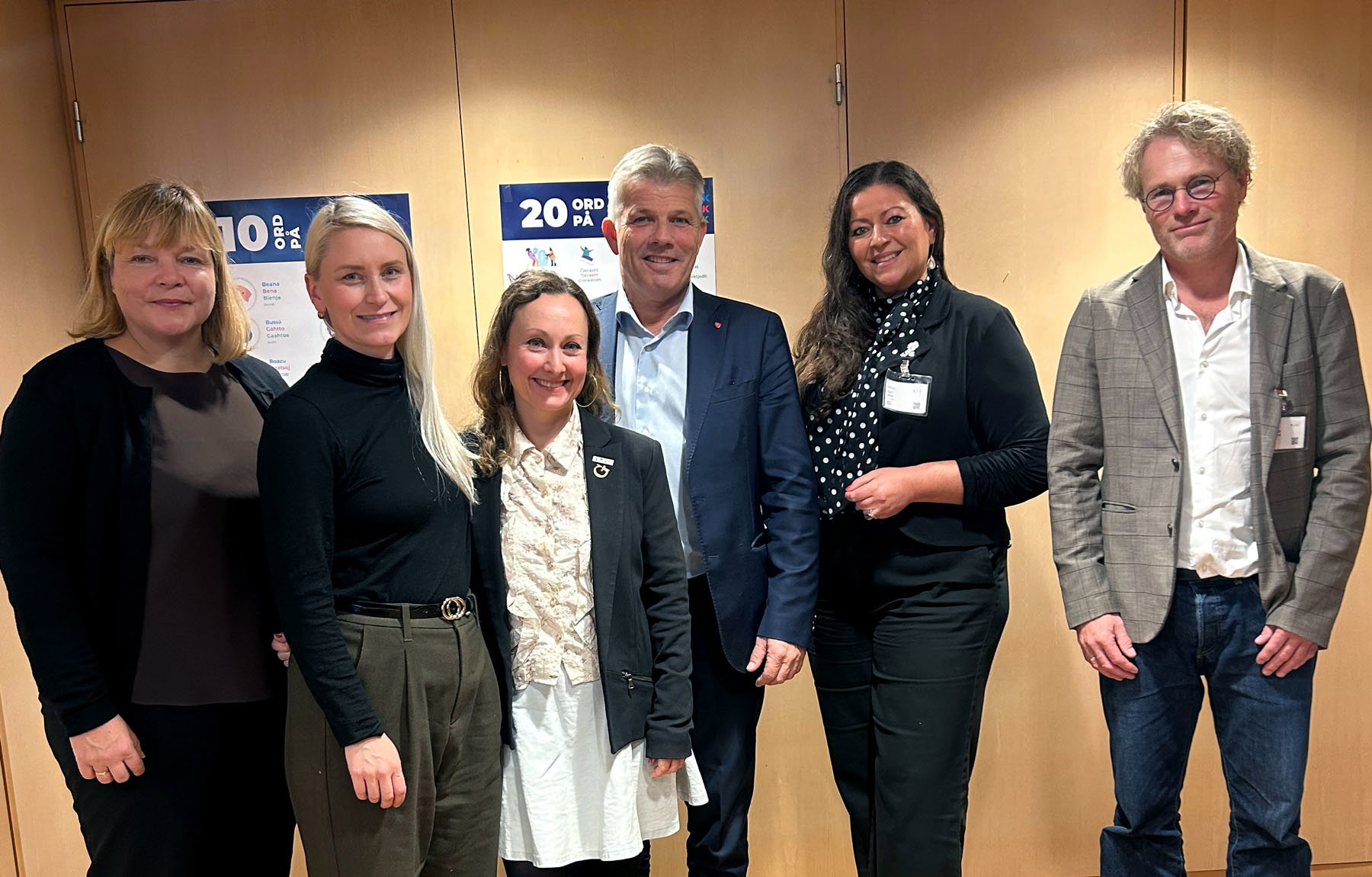 Fra venstre: Kaia Kosonen Geiran (NIL), Line Steine Oma (NLA), Silje Andrea Sæverud (Afag), statsråd Bjørnar Skjæran, Tina Larsen (NAL) og Steinar Skjerdingstad (Arkitektbedriftene)