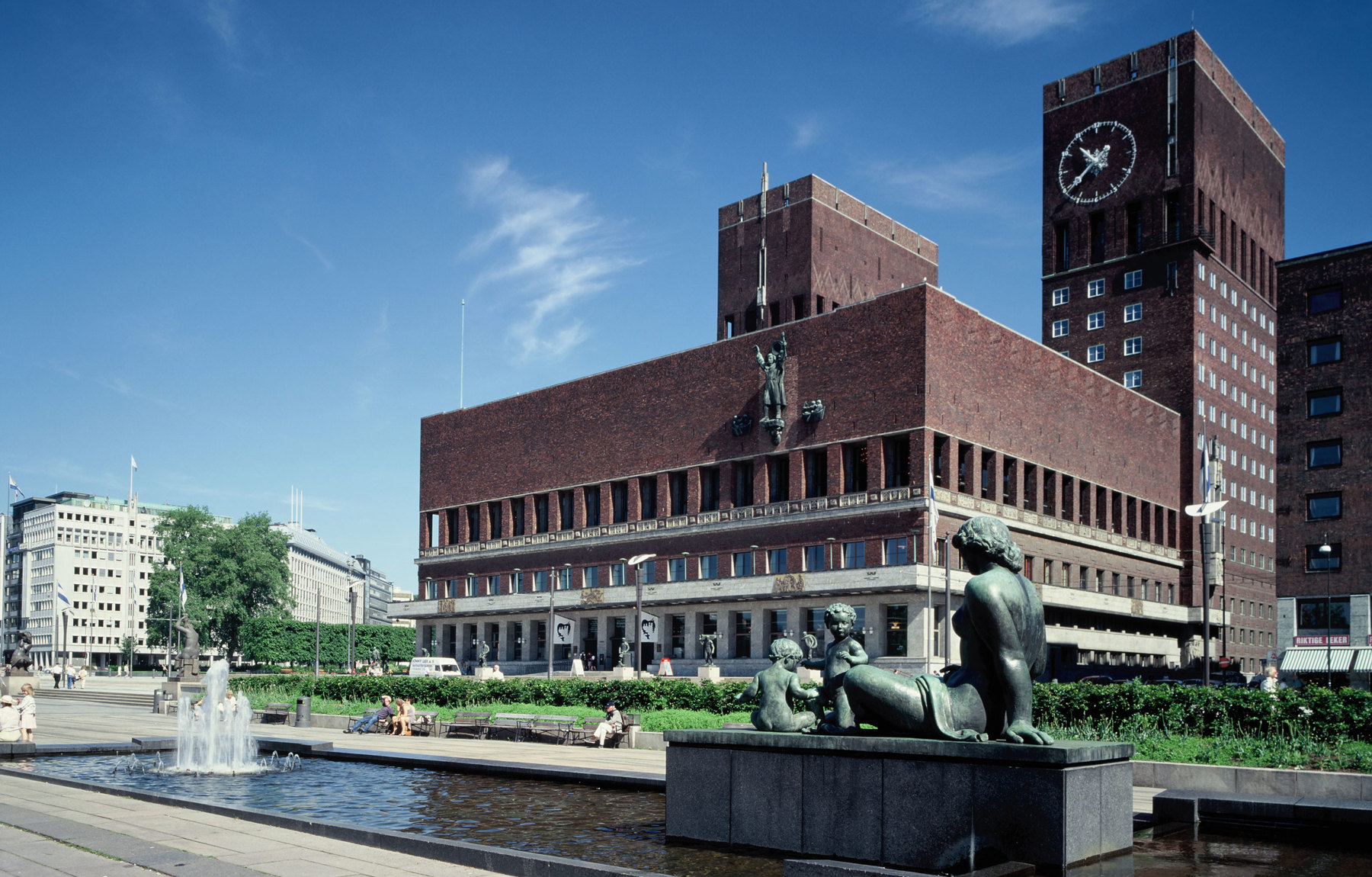 Oslo rådhus, sjøsiden. Foto: Rådhusets forvaltningstjeneste