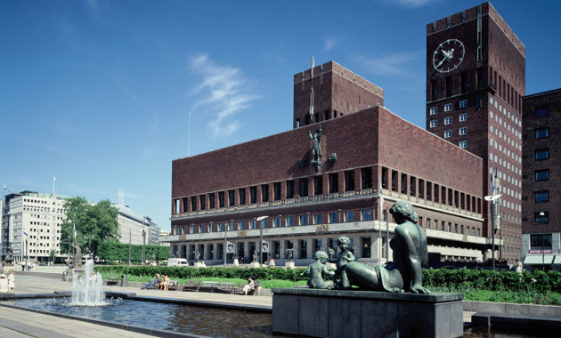 Oslo rådhus, sjøsiden. Foto: Rådhusets forvaltningstjeneste